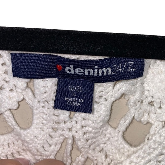 Denim 24/7 White Crocheted Scalloped Hem Lightweight Open Knit Sweater - Picture 5 of 8